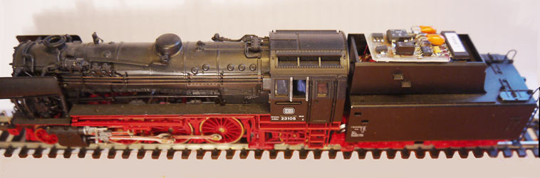 Lok-Decoder-Platine V.6 auf einer H0-Lok
