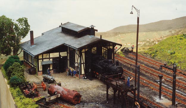 Foto des H0-Lokschuppens