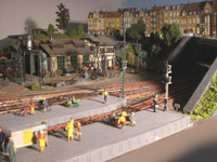 Foto: H0-Anlagen-Teilstück Leutersmühlen - Bahnsteigszene